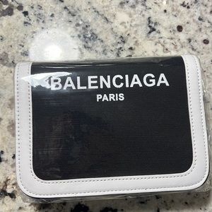 Balenci cross body